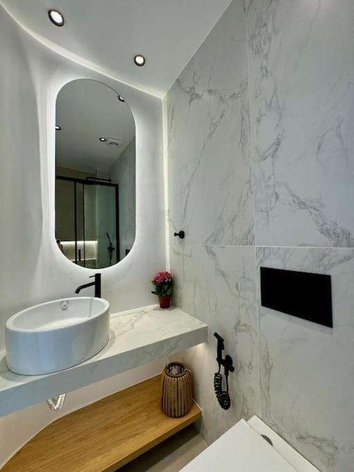 Bluemotion - Cityview Piraeus Exterior photo
